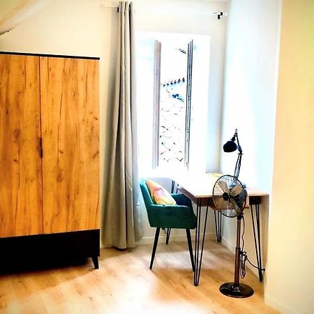 Une Maison Design Dans Le Centre Ville Foix Dış mekan fotoğraf