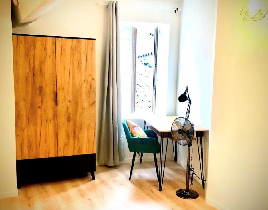 Une Maison Design Dans Le Centre Ville Foix Dış mekan fotoğraf